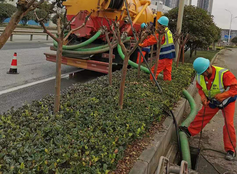 龙湾镇市政管道清淤